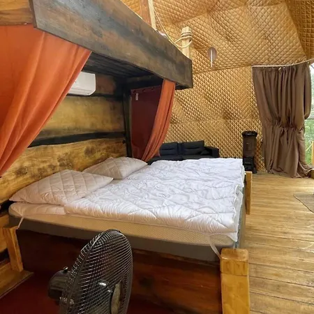 Feriehus View Dome Sleeps 6 -hot Tub -fireplace Horni Podluzi