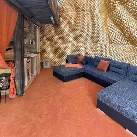 Feriehus View Dome Sleeps 6 -hot Tub -fireplace