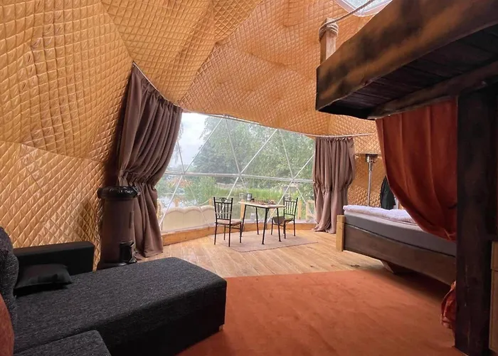 View Dome Sleeps 6 -hot Tub -fireplace